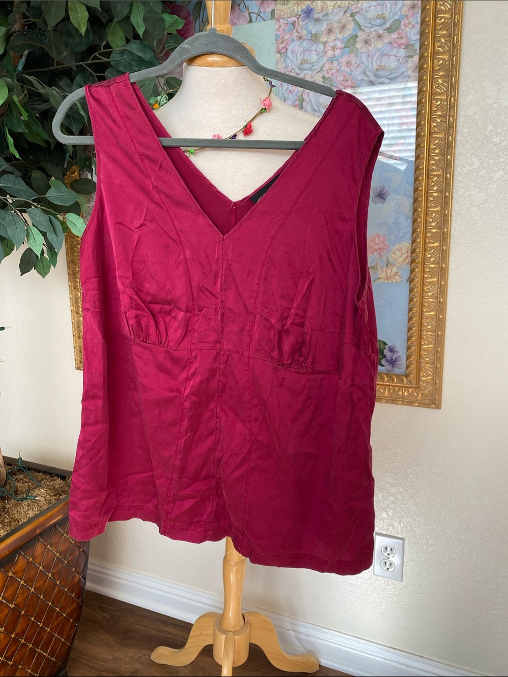 Lane Bryant Raspberry V-Neck Sleeveless Tank